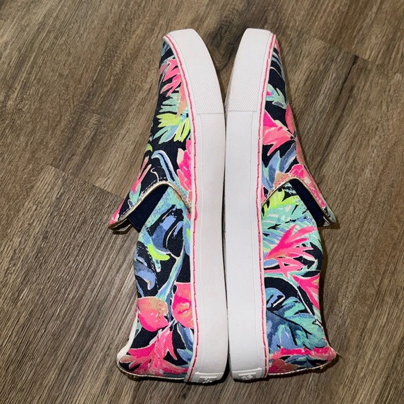 Lilly Pulitzer Julie Sneaker Tropical Flower Slip on Sneaker Shoe Size-8 - Picture 3 of 6